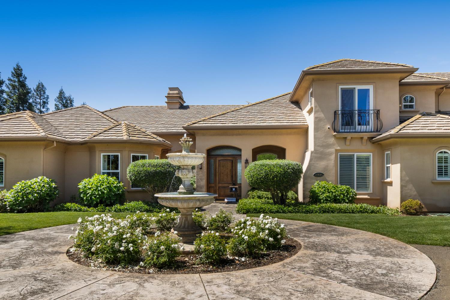 Sacramento, California, 95830, United States, 4 Bedrooms Bedrooms, ,4 BathroomsBathrooms,Residential,Active,2045041