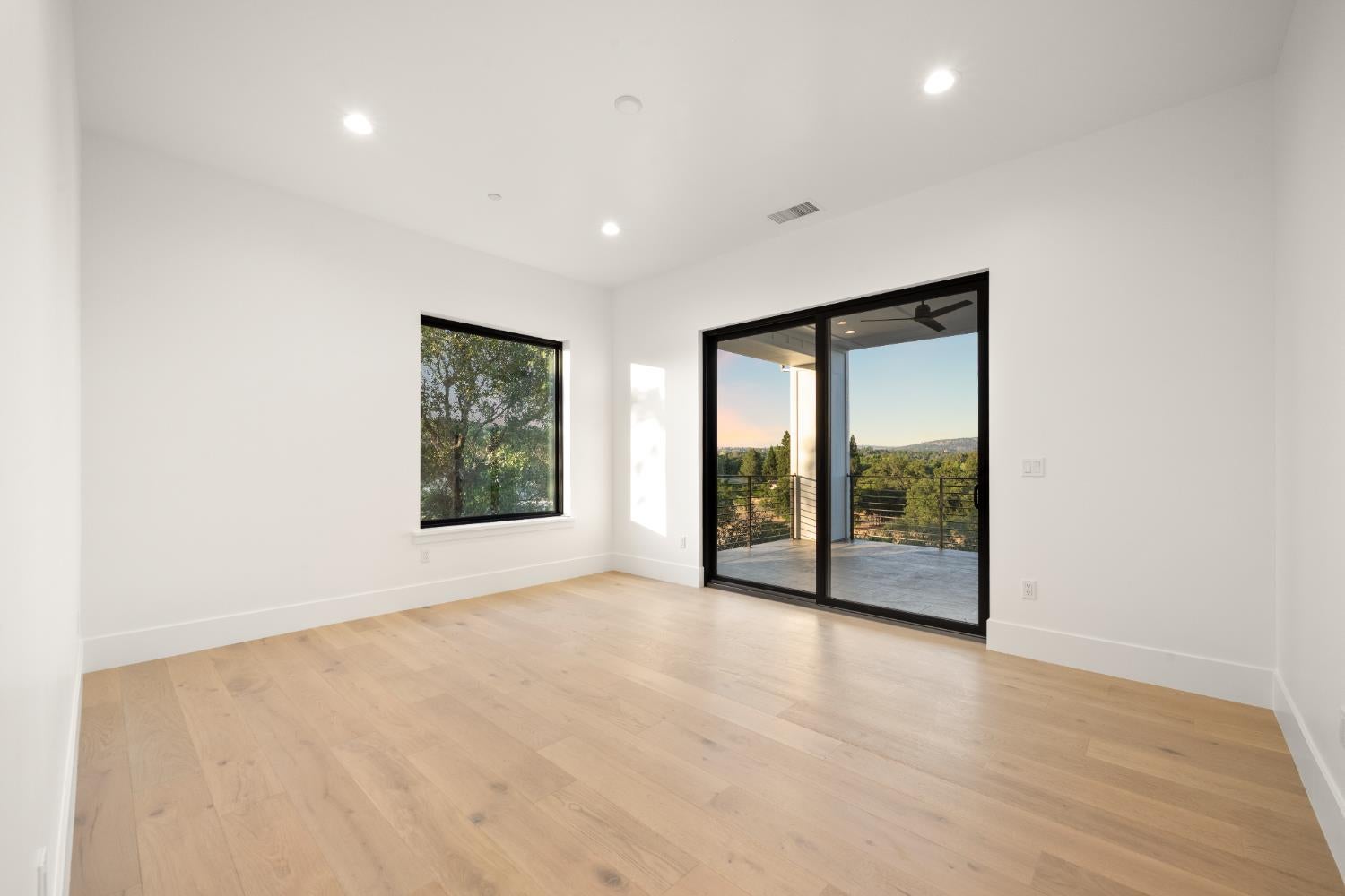 Loomis, California, 95650, United States, 5 Bedrooms Bedrooms, ,4 BathroomsBathrooms,Residential,Active,1959535