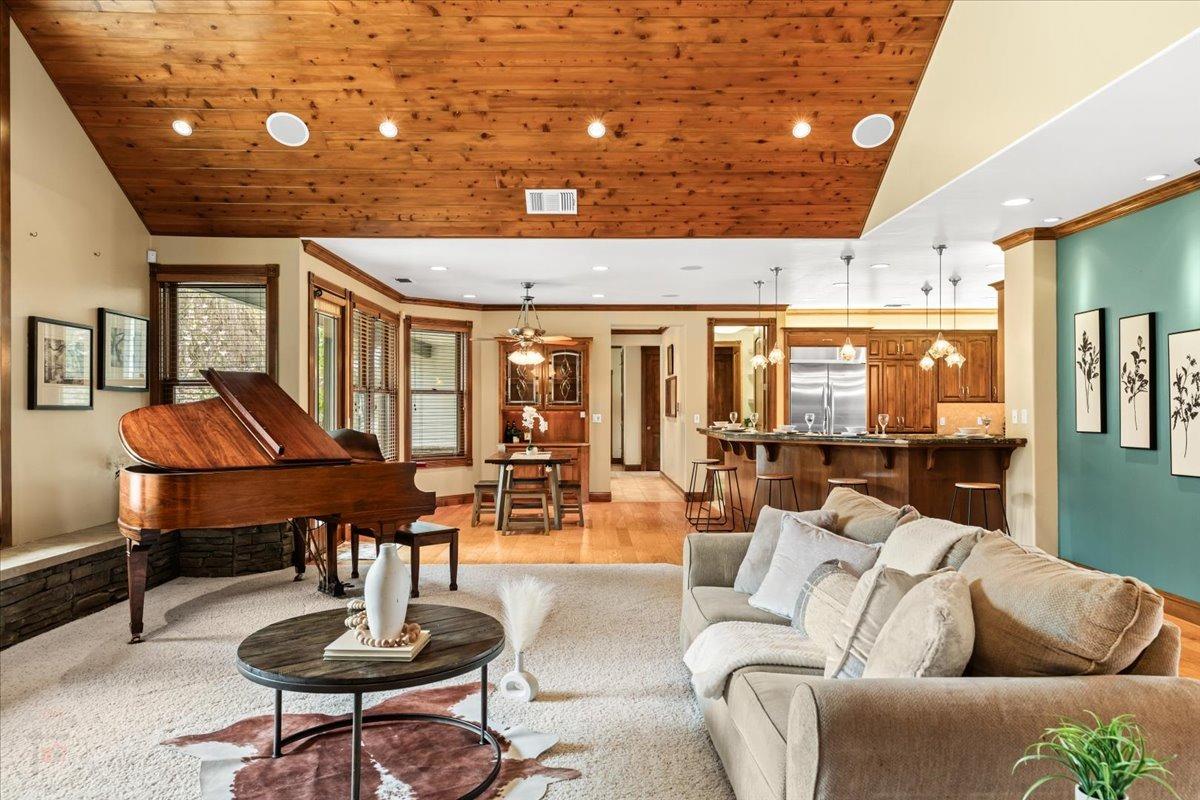 Ripon, California, 95366, United States, 3 Bedrooms Bedrooms, ,5 BathroomsBathrooms,Residential,Active,1808206