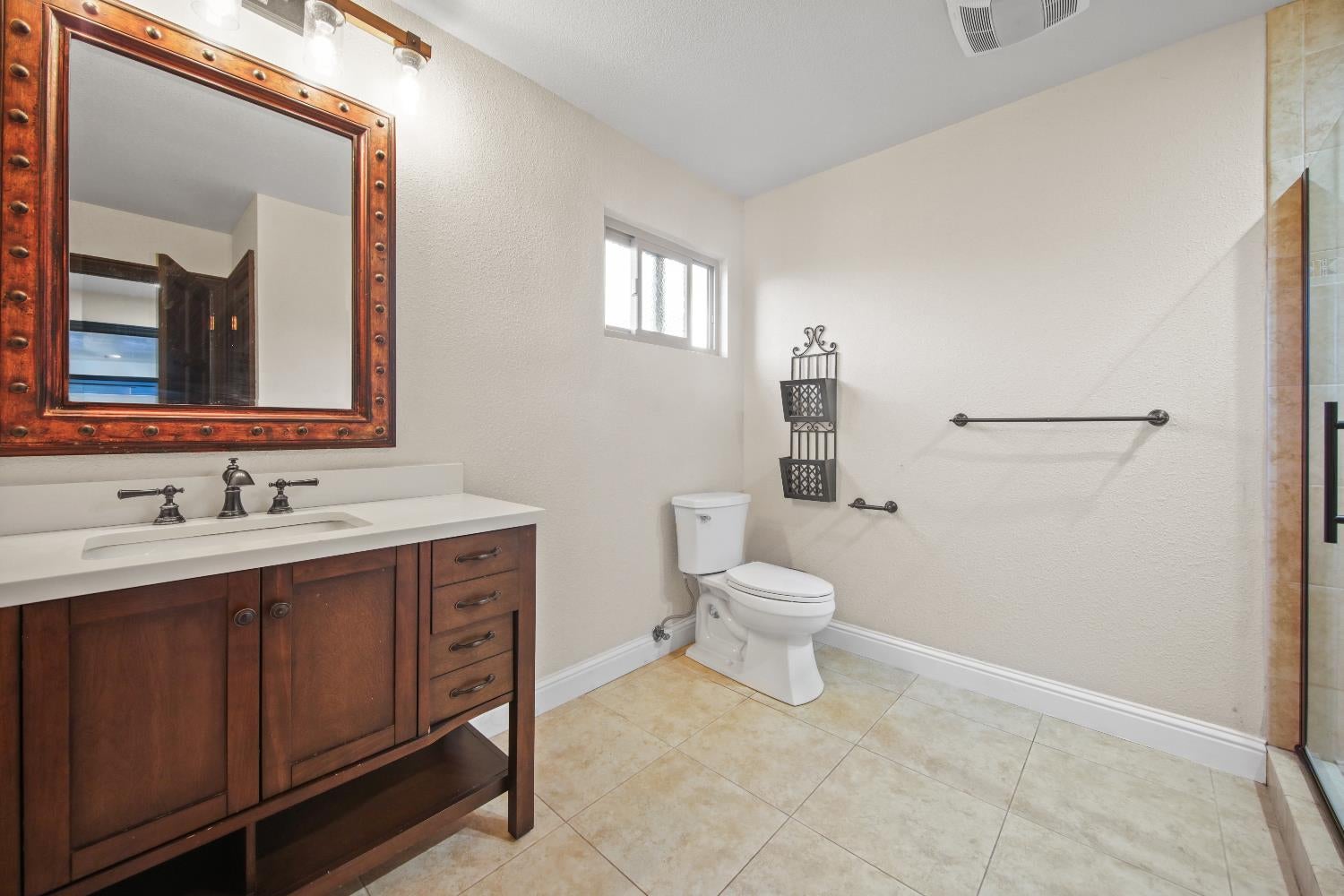 Stockton, California, 95219, United States, 4 Bedrooms Bedrooms, ,5 BathroomsBathrooms,Residential,Active,1970940