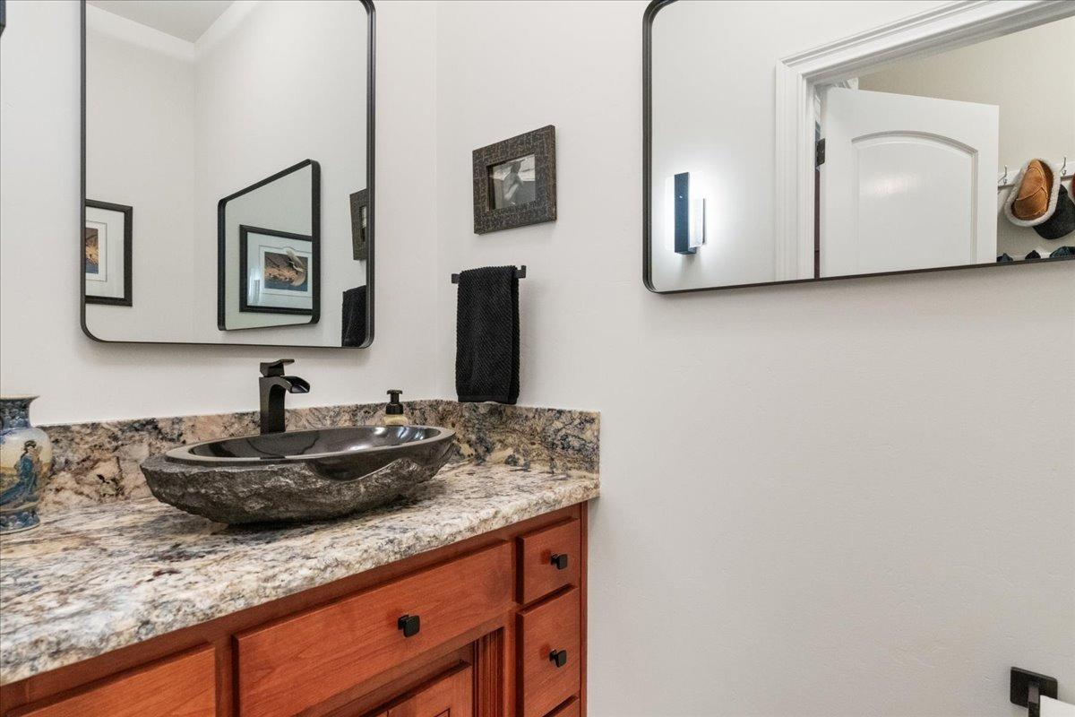 Grass Valley, California, 95945, United States, 4 Bedrooms Bedrooms, ,4 BathroomsBathrooms,Residential,Active,2015811