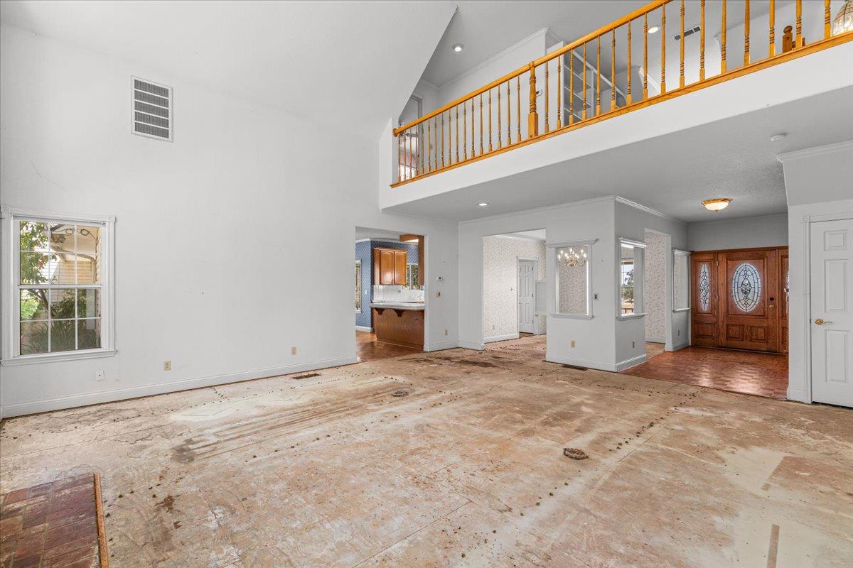 Galt, California, 95632, United States, 3 Bedrooms Bedrooms, ,3 BathroomsBathrooms,Residential,Active,1922295