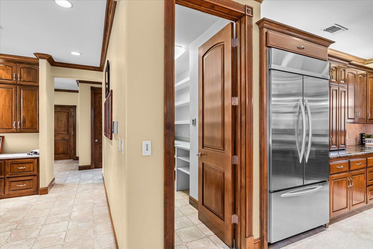 Ripon, California, 95366, United States, 3 Bedrooms Bedrooms, ,5 BathroomsBathrooms,Residential,Active,1808206