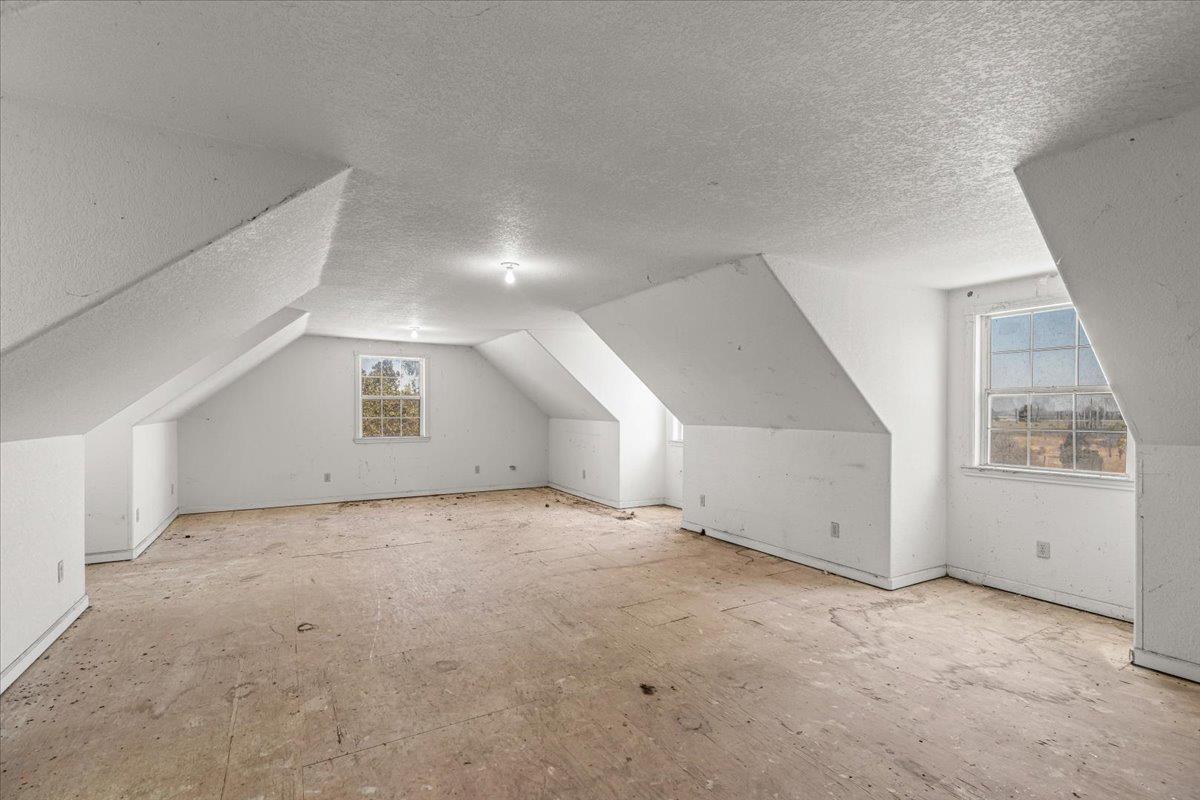 Galt, California, 95632, United States, 3 Bedrooms Bedrooms, ,3 BathroomsBathrooms,Residential,Active,1922295