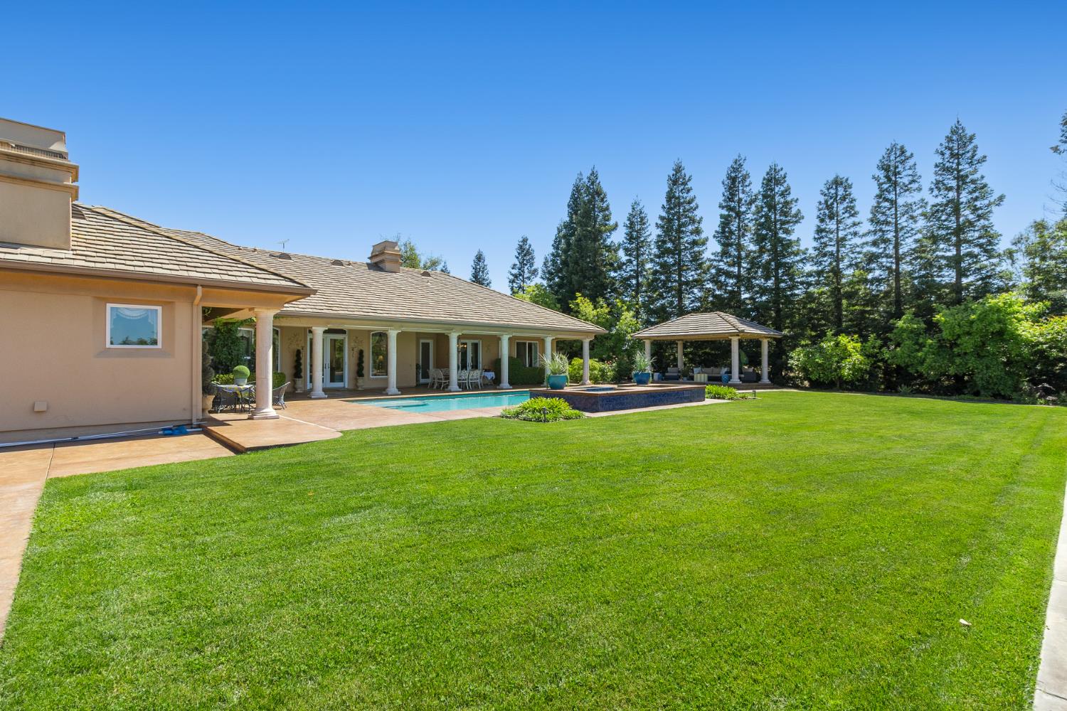 Sacramento, California, 95830, United States, 4 Bedrooms Bedrooms, ,4 BathroomsBathrooms,Residential,Active,2045041