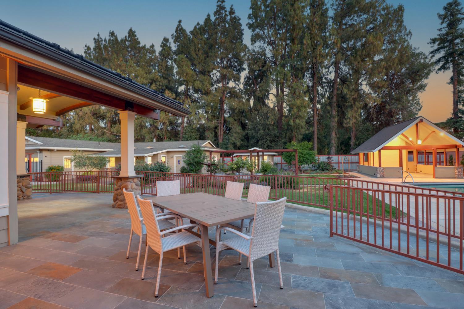 Davis, California, 95616, United States, ,5 BathroomsBathrooms,Residential,Active,1843441