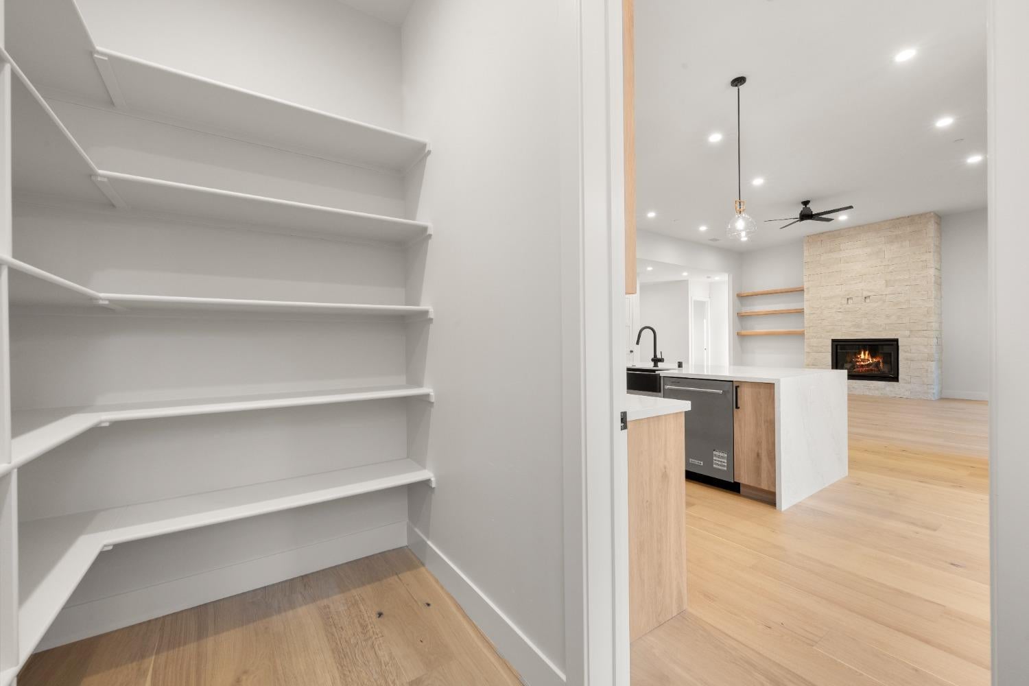 Auburn, California, 95602, United States, 4 Bedrooms Bedrooms, ,3 BathroomsBathrooms,Residential,Active,1959534