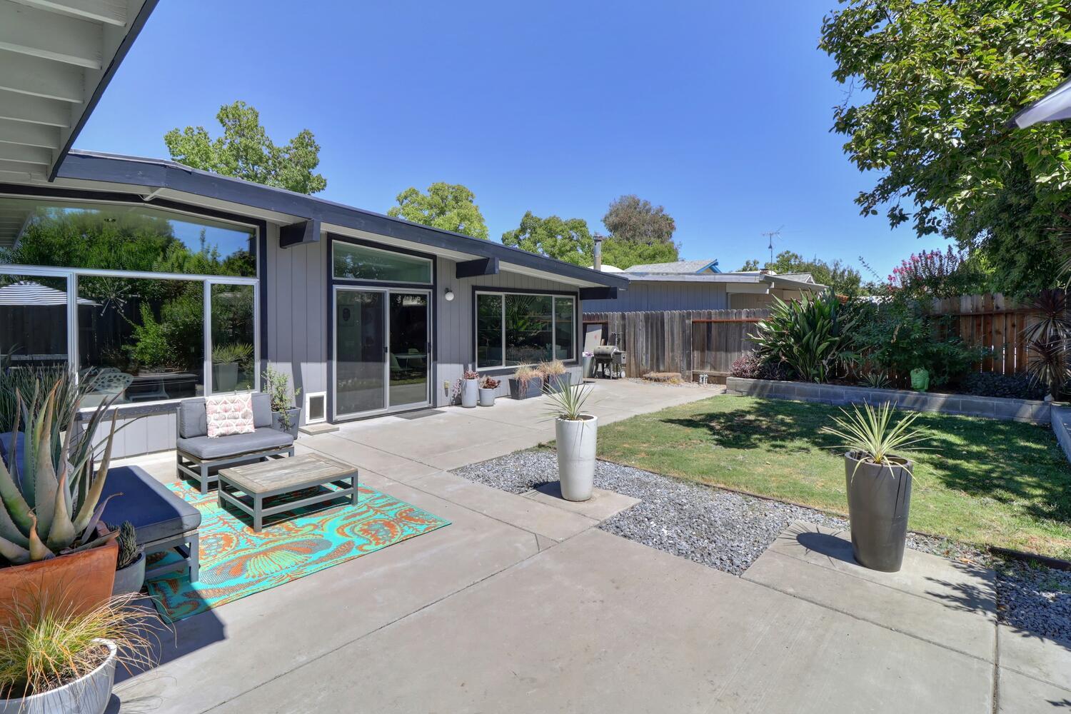Davis, California, 95616, United States, 4 Bedrooms Bedrooms, ,3 BathroomsBathrooms,Residential,Active,1922279