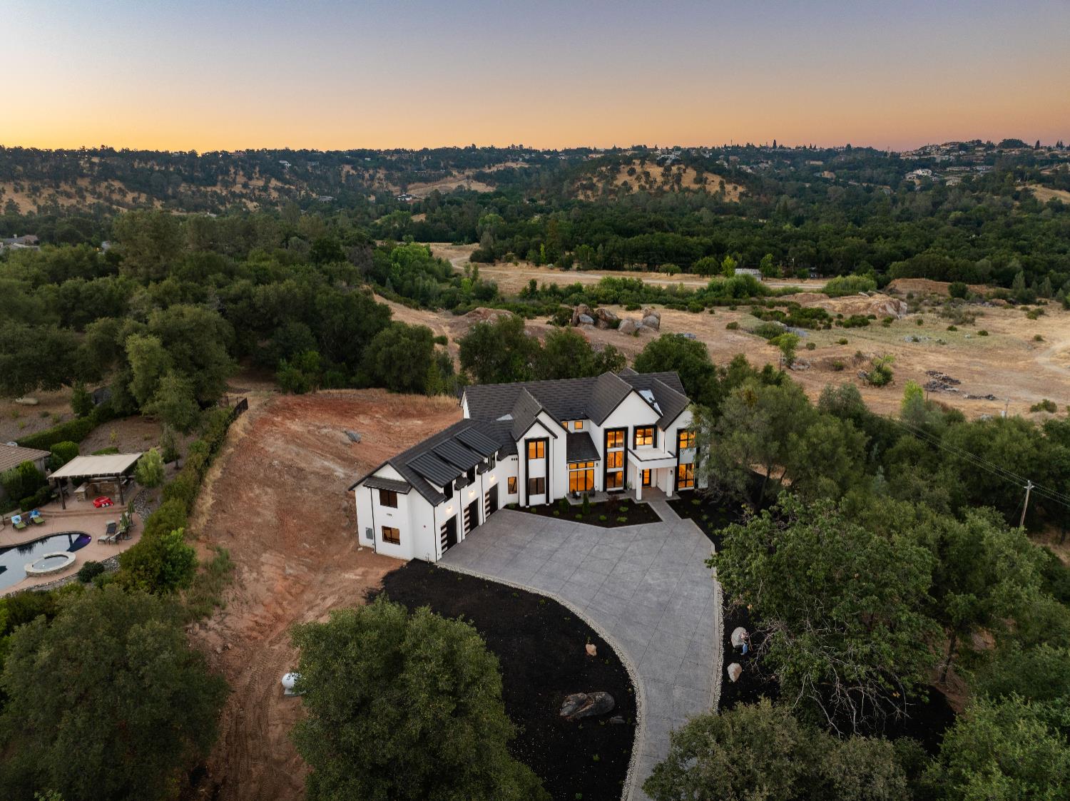 Newcastle, California, 95658, United States, 5 Bedrooms Bedrooms, ,5 BathroomsBathrooms,Residential,Active,1989749