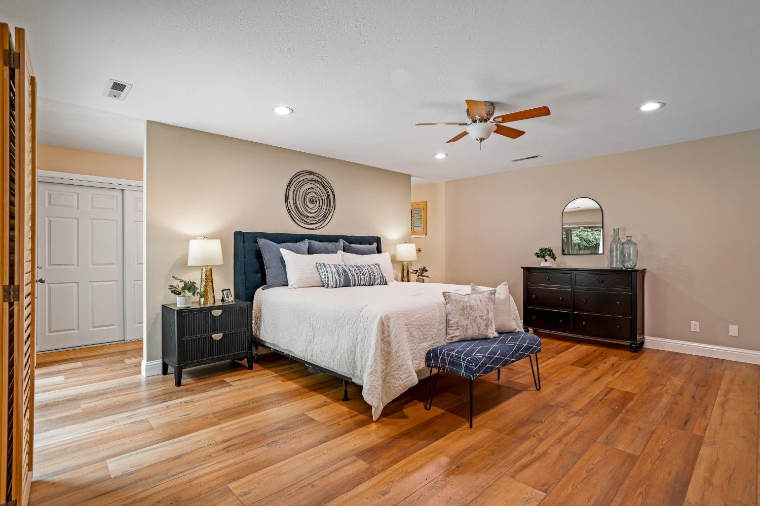 Sacramento, California, 95864, United States, 5 Bedrooms Bedrooms, ,3 BathroomsBathrooms,Residential,Active,1946308