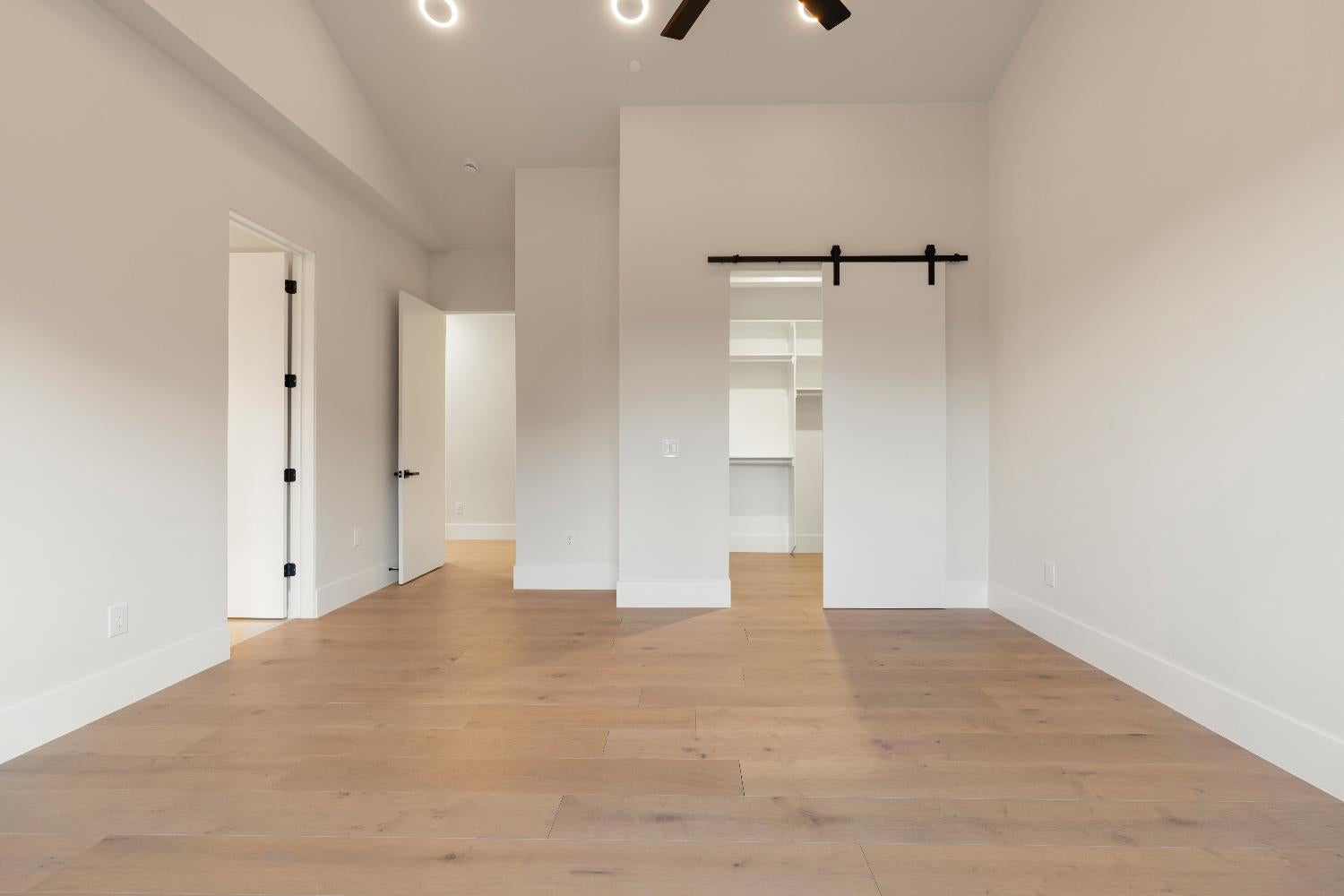 Newcastle, California, 95658, United States, 5 Bedrooms Bedrooms, ,5 BathroomsBathrooms,Residential,Active,1989749