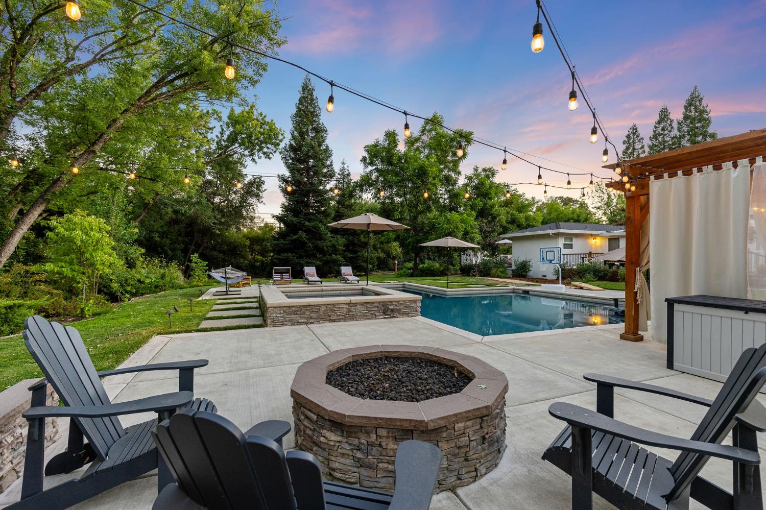 Loomis, California, 95650, United States, 3 Bedrooms Bedrooms, ,2 BathroomsBathrooms,Residential,Pending,1922290