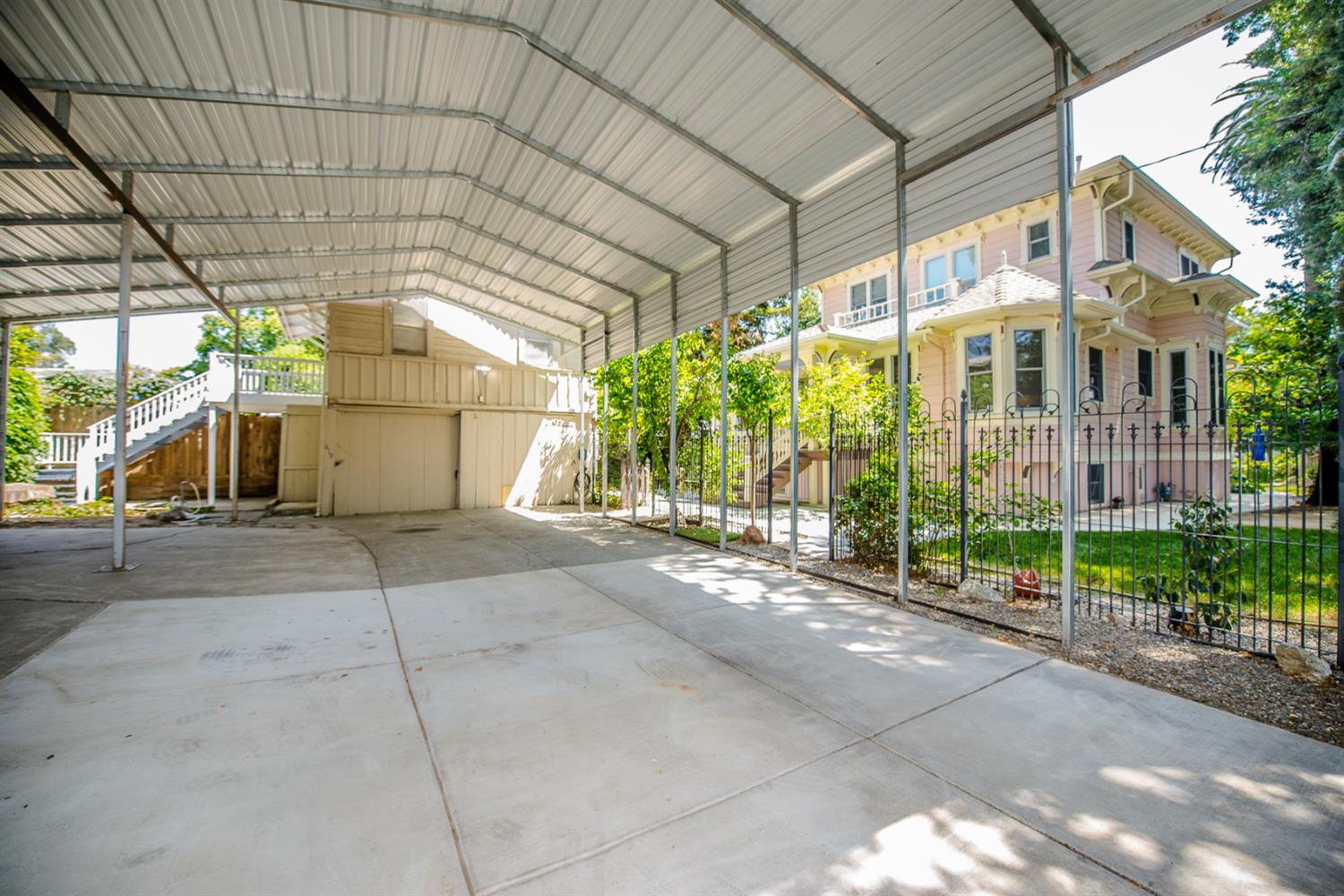 Woodland, California, 95695, United States, 5 Bedrooms Bedrooms, ,4 BathroomsBathrooms,Residential,Active,1843839