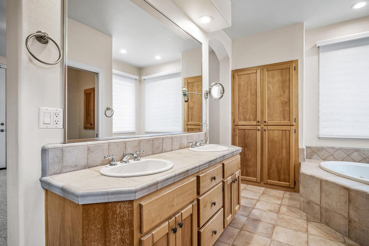 Placerville, California, 95667, United States, 4 Bedrooms Bedrooms, ,3 BathroomsBathrooms,Residential,Active,2006974