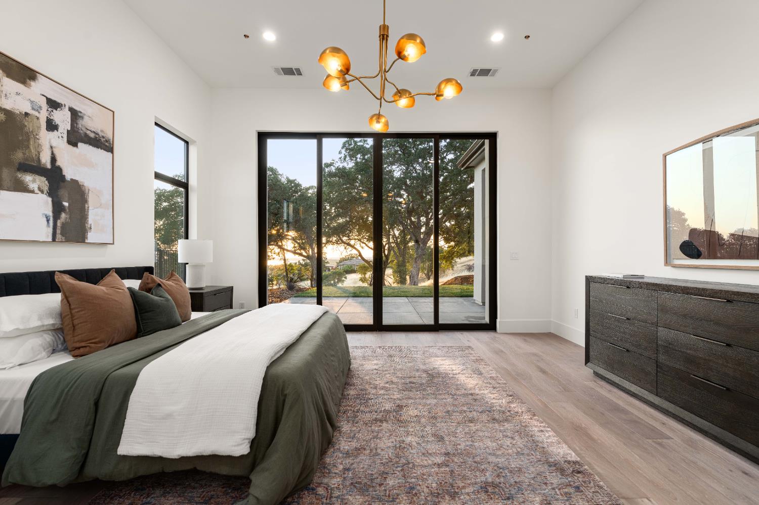 El Dorado Hills, California, 95762, United States, 5 Bedrooms Bedrooms, ,5 BathroomsBathrooms,Residential,Active,1998588