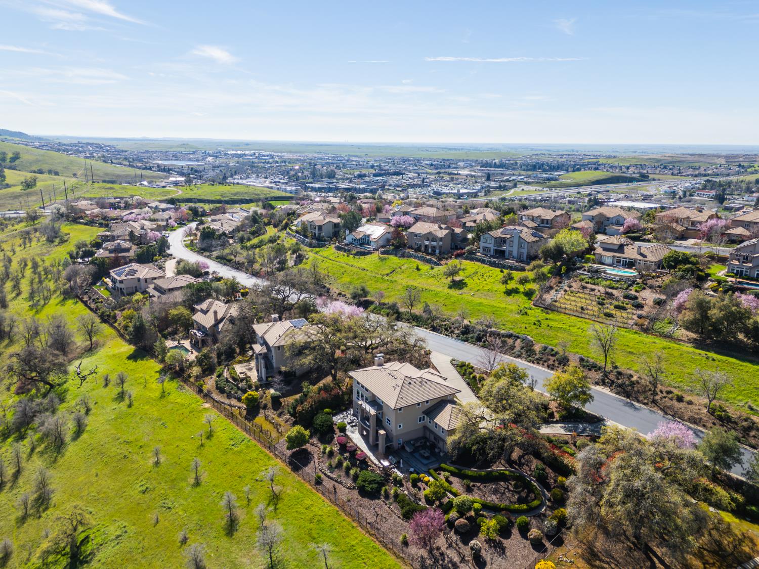 El Dorado Hills, California, 95762, United States, 5 Bedrooms Bedrooms, ,4 BathroomsBathrooms,Residential,Active,2023351