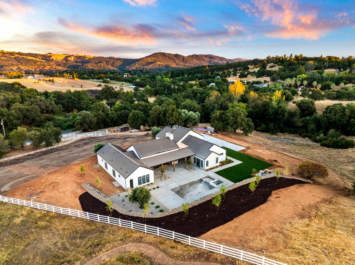 Newcastle, California, 95658, United States, 4 Bedrooms Bedrooms, ,6 BathroomsBathrooms,Residential,Active,1920280