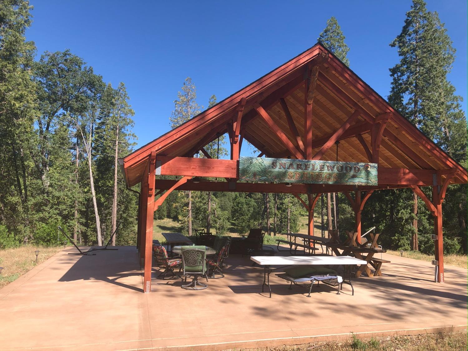 Pollock Pines, California, 95726, United States, 4 Bedrooms Bedrooms, ,3 BathroomsBathrooms,Residential,Active,1880012