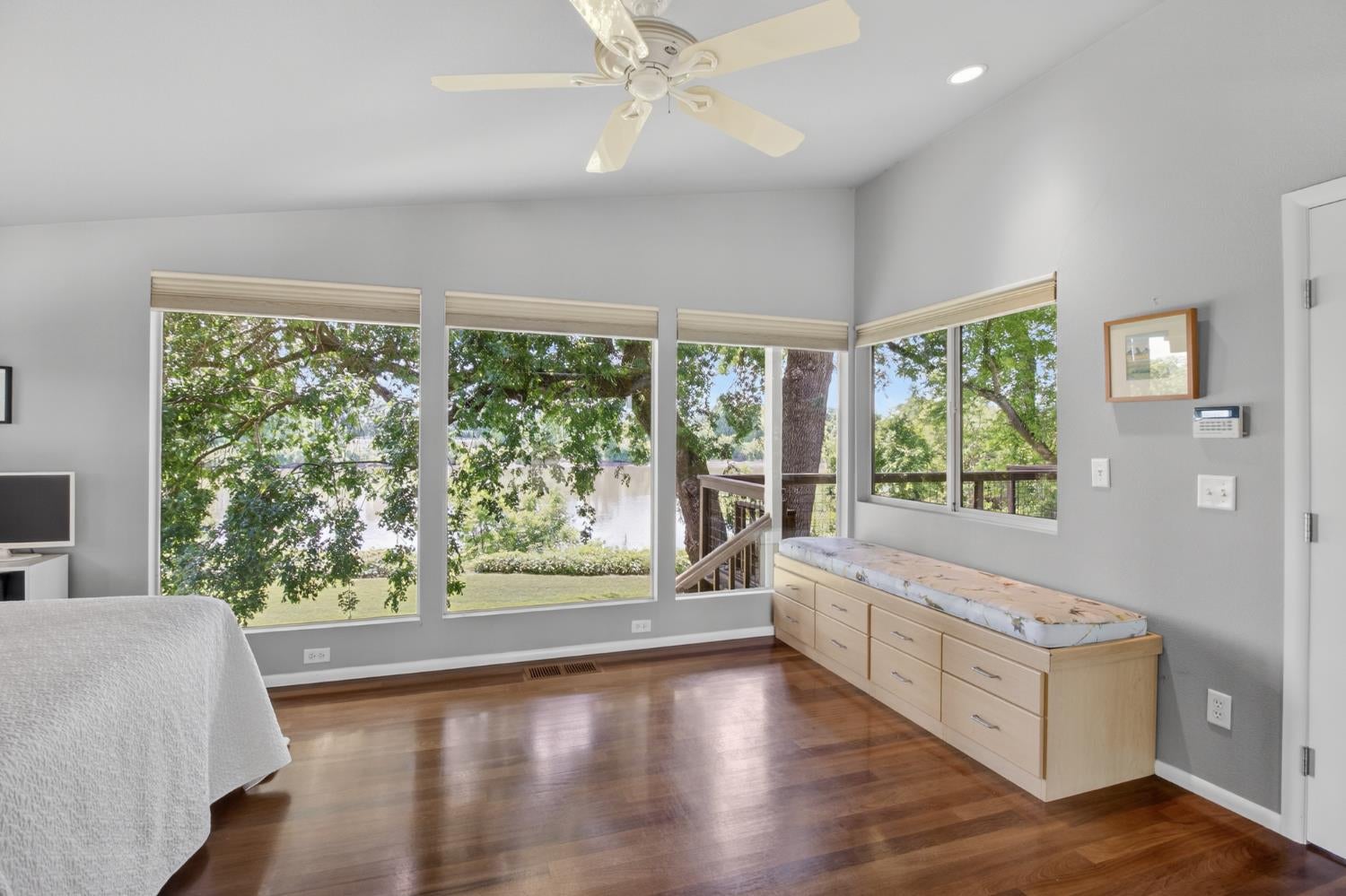 Sacramento, California, 95837, United States, 3 Bedrooms Bedrooms, ,2 BathroomsBathrooms,Residential,Active,2052080