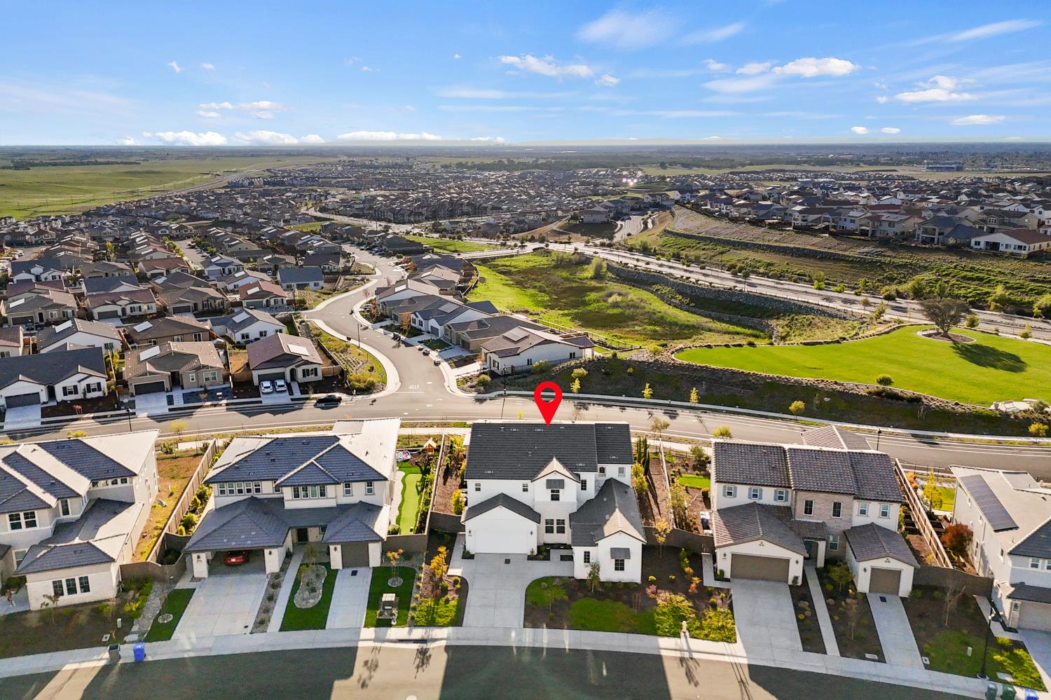 Folsom, California, 95630, United States, 4 Bedrooms Bedrooms, ,5 BathroomsBathrooms,Residential,Active,2008753