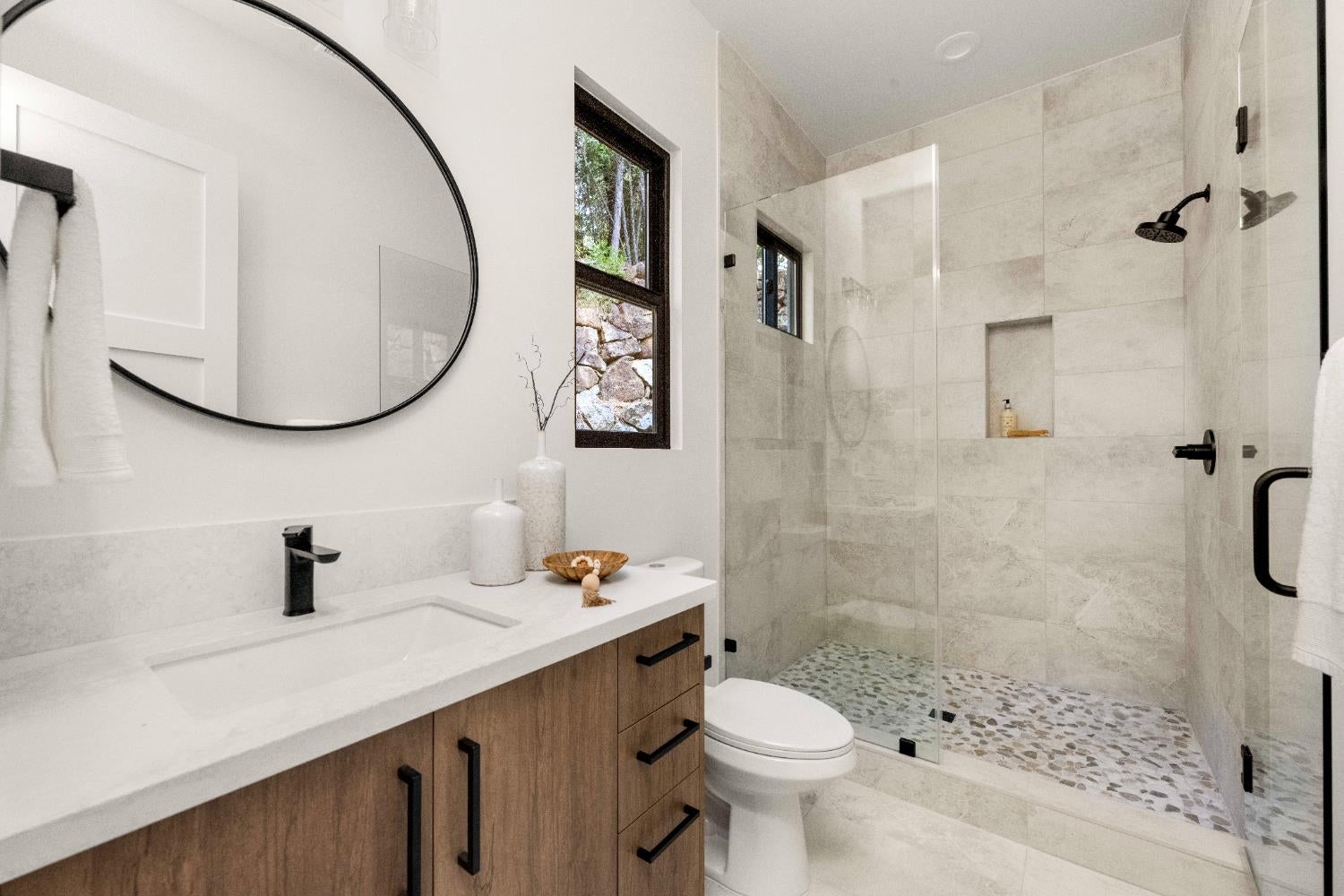 Meadow Vista, California, 95722, United States, 4 Bedrooms Bedrooms, ,4 BathroomsBathrooms,Residential,Active,1968421