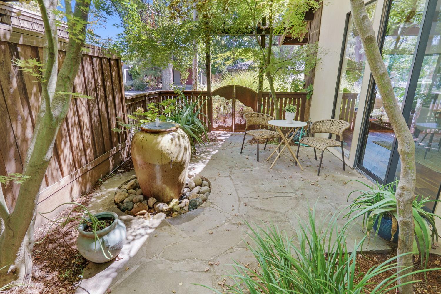 Davis, California, 95616, United States, 4 Bedrooms Bedrooms, ,4 BathroomsBathrooms,Residential,Active,1922349