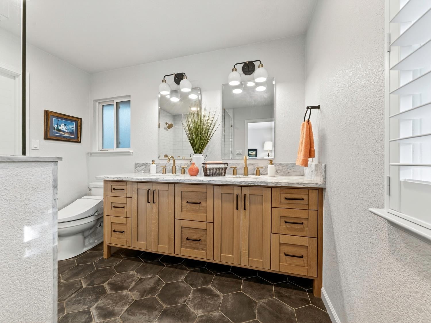 Davis, California, 95618, United States, 4 Bedrooms Bedrooms, ,2 BathroomsBathrooms,Residential,Active,1961942