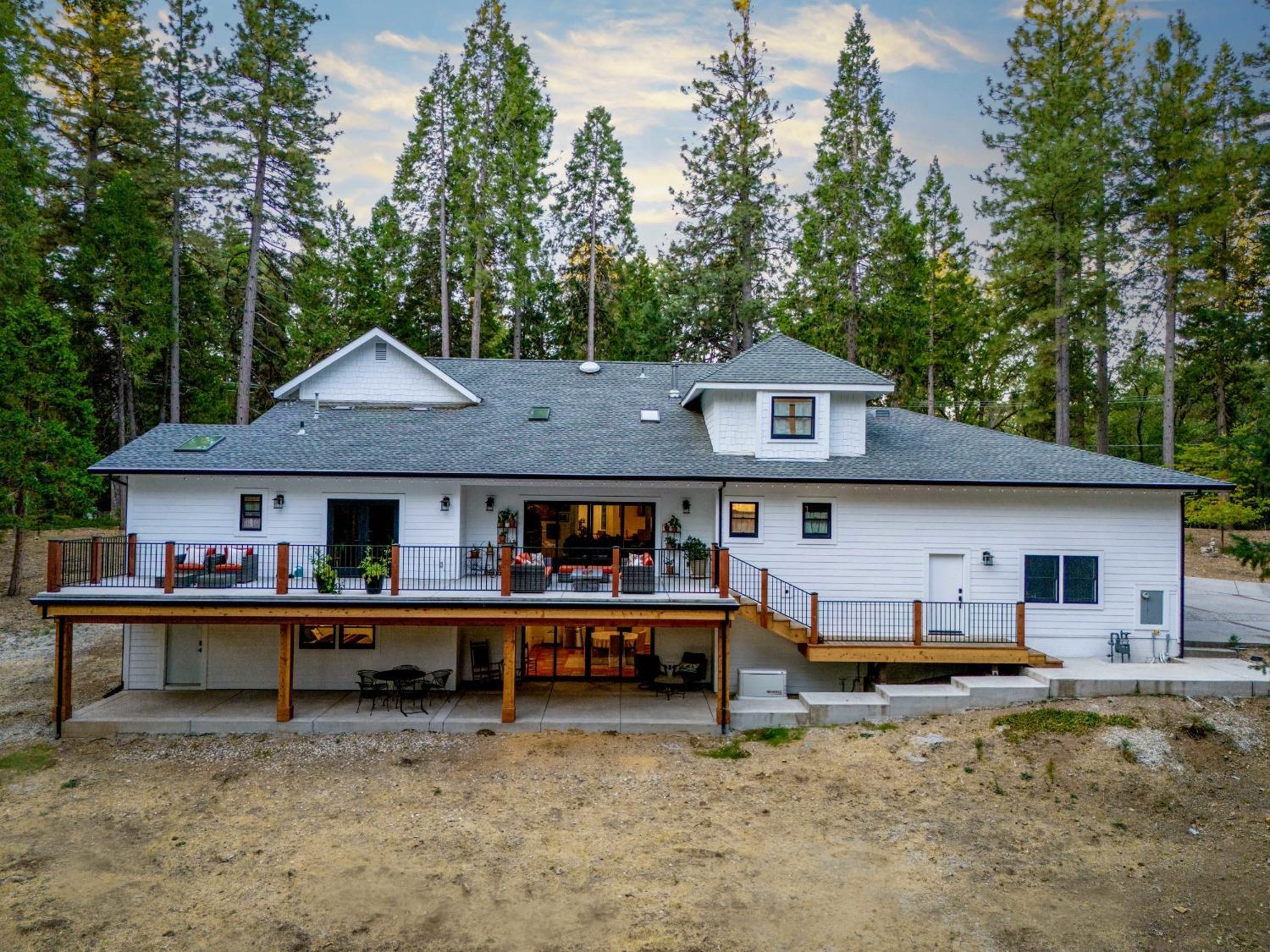 Nevada City, California, 95959, United States, 4 Bedrooms Bedrooms, ,5 BathroomsBathrooms,Residential,Active,1808164