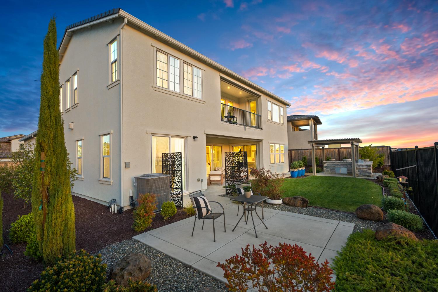 Folsom, California, 95630, United States, 4 Bedrooms Bedrooms, ,5 BathroomsBathrooms,Residential,Active,2008753