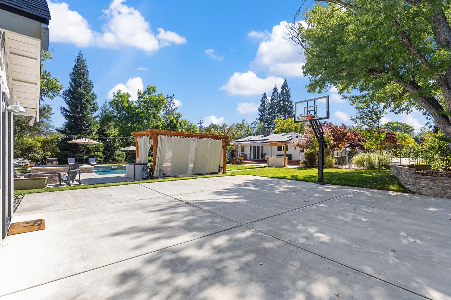 Loomis, California, 95650, United States, 3 Bedrooms Bedrooms, ,2 BathroomsBathrooms,Residential,Pending,1922290