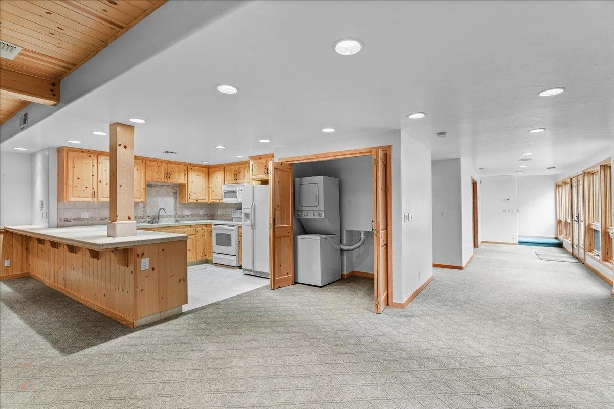 Ripon, California, 95366, United States, 3 Bedrooms Bedrooms, ,5 BathroomsBathrooms,Residential,Active,1808206