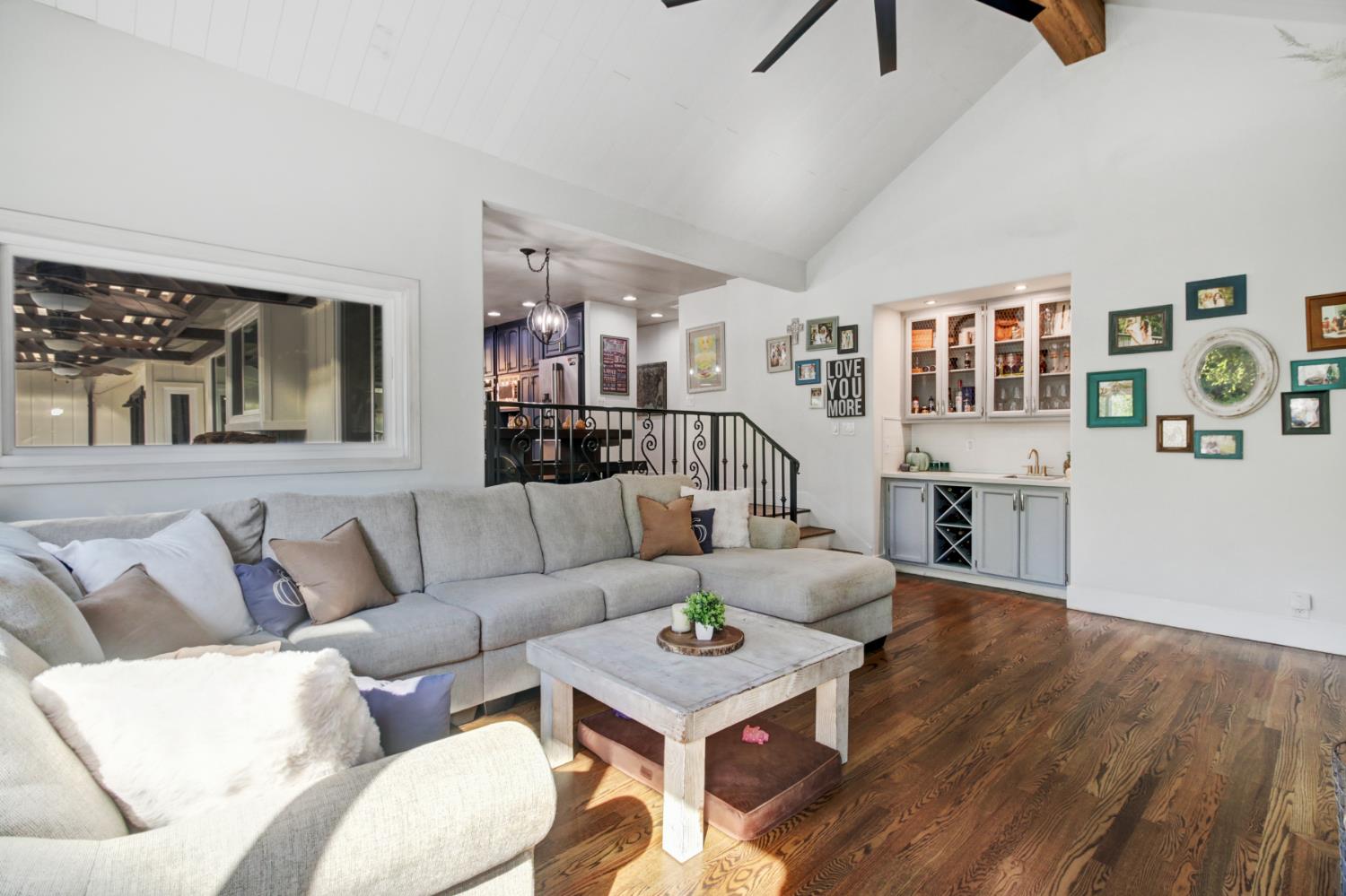 Carmichael, California, 95608, United States, 5 Bedrooms Bedrooms, ,4 BathroomsBathrooms,Residential,Active,1952048