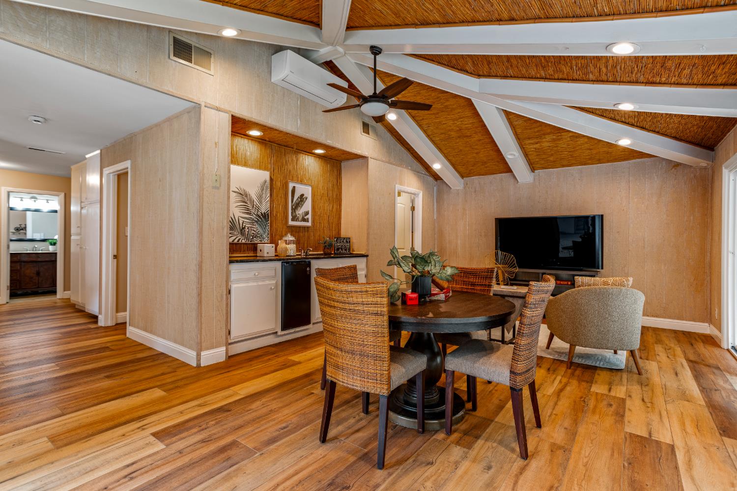 Sacramento, California, 95864, United States, 5 Bedrooms Bedrooms, ,3 BathroomsBathrooms,Residential,Active,1946308