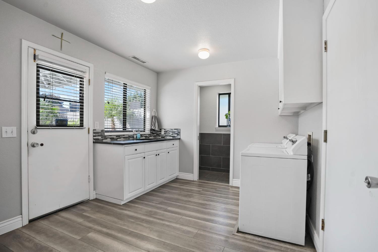 Modesto, California, 95356, United States, 4 Bedrooms Bedrooms, ,4 BathroomsBathrooms,Residential,Active,2045551