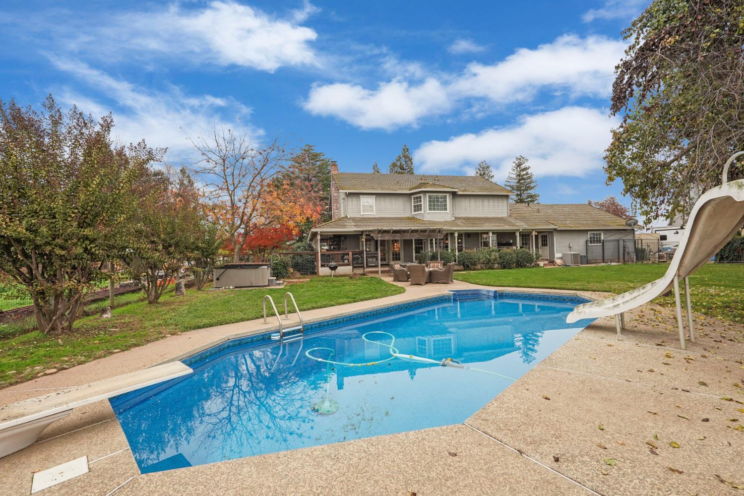 Lodi, California, 95240, United States, 3 Bedrooms Bedrooms, ,3 BathroomsBathrooms,Residential,Active,2001349