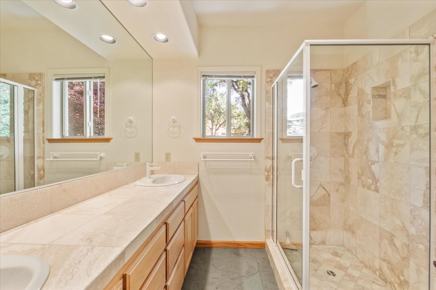 Angels Camp, California, 95222, United States, 3 Bedrooms Bedrooms, ,4 BathroomsBathrooms,Residential,Active,2036048