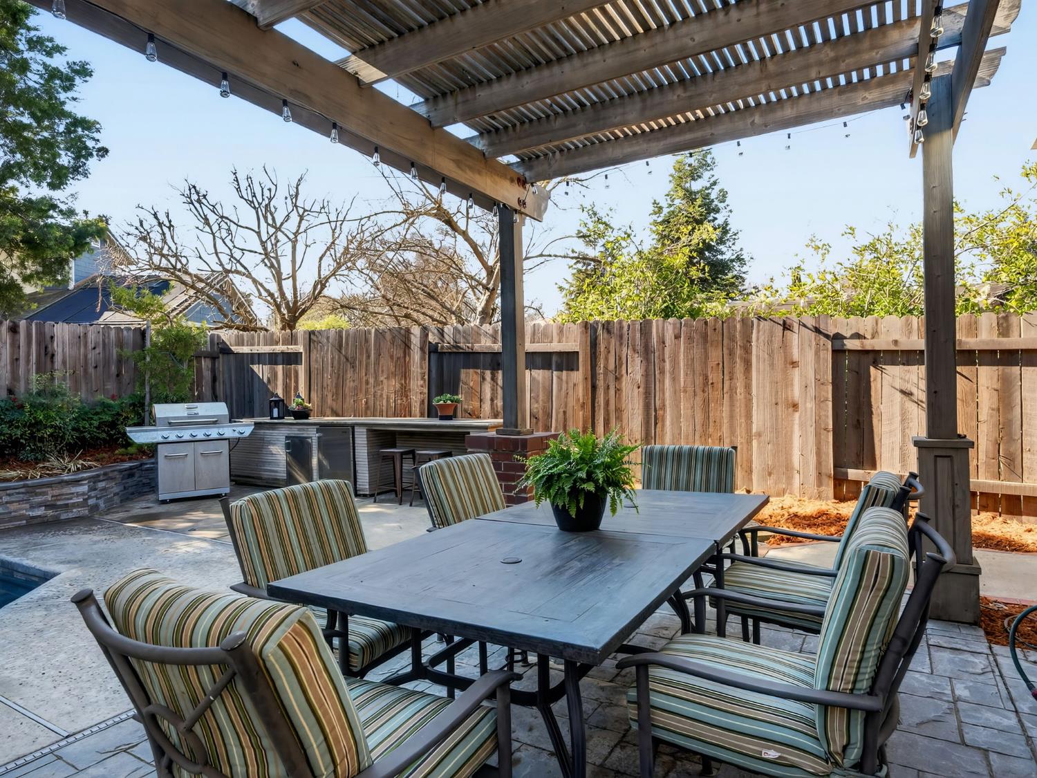 Davis, California, 95618, United States, 5 Bedrooms Bedrooms, ,3 BathroomsBathrooms,Residential,Active,2015823