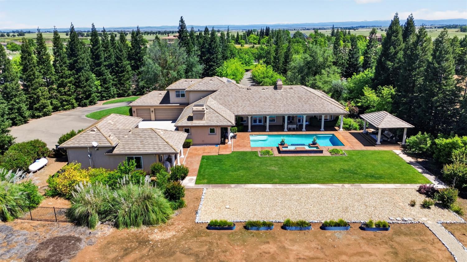 Sacramento, California, 95830, United States, 4 Bedrooms Bedrooms, ,4 BathroomsBathrooms,Residential,Active,2045041