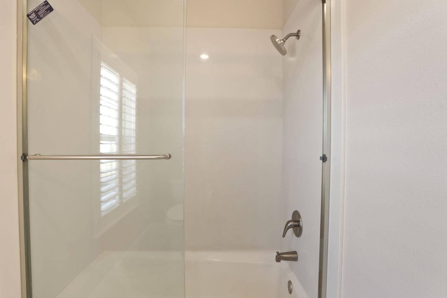 Manteca, California, 95336, United States, 4 Bedrooms Bedrooms, ,3 BathroomsBathrooms,Residential,Active,1946532