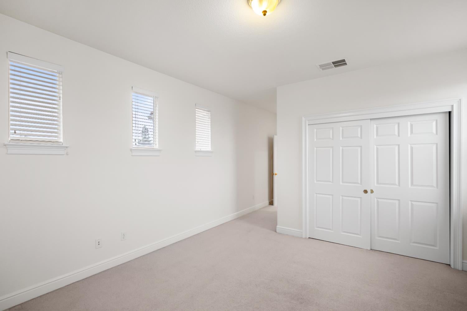 Roseville, California, 95661, United States, 5 Bedrooms Bedrooms, ,4 BathroomsBathrooms,Residential,Active,2006825