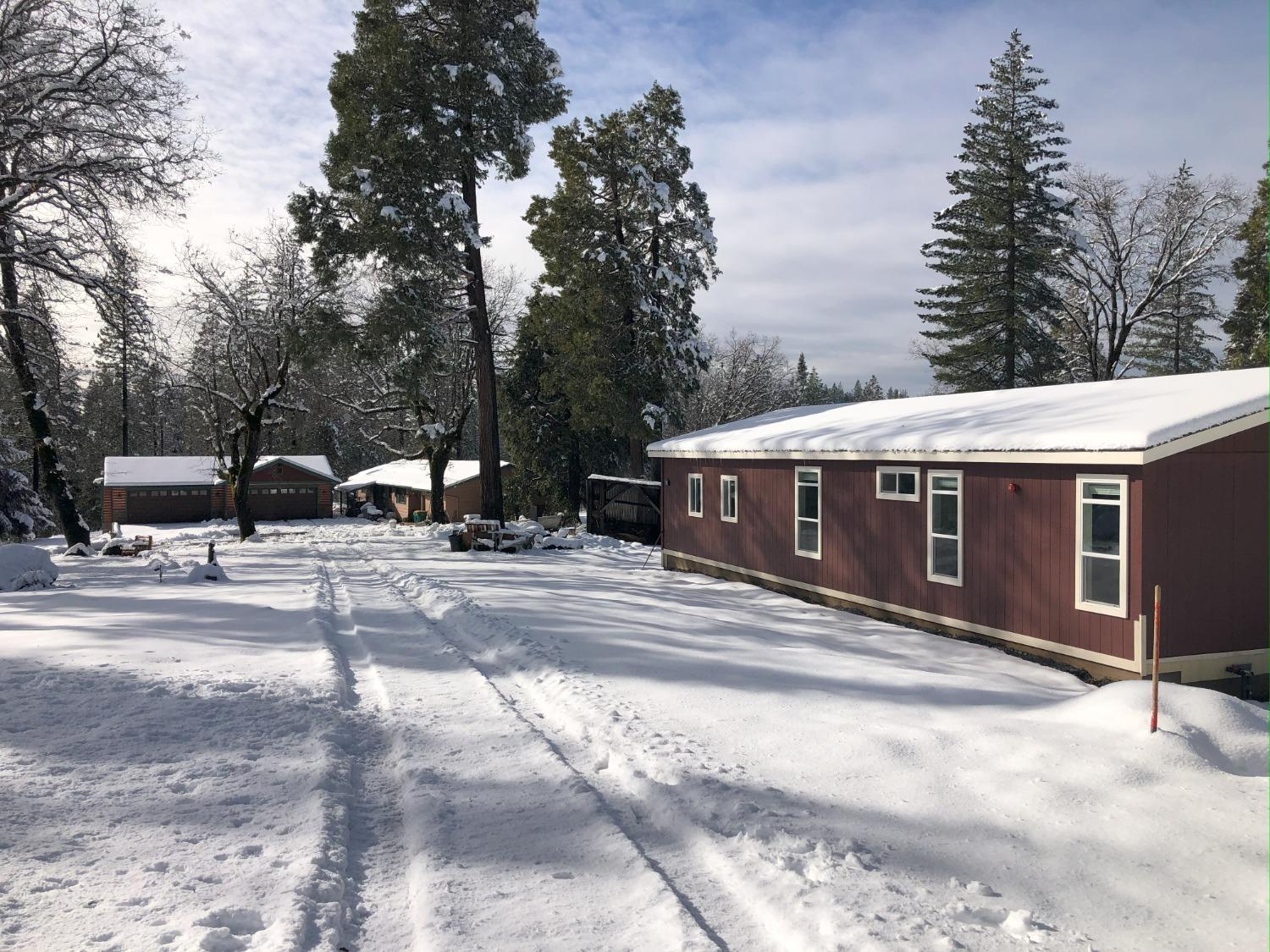 Pollock Pines, California, 95726, United States, 4 Bedrooms Bedrooms, ,3 BathroomsBathrooms,Residential,Active,1880012