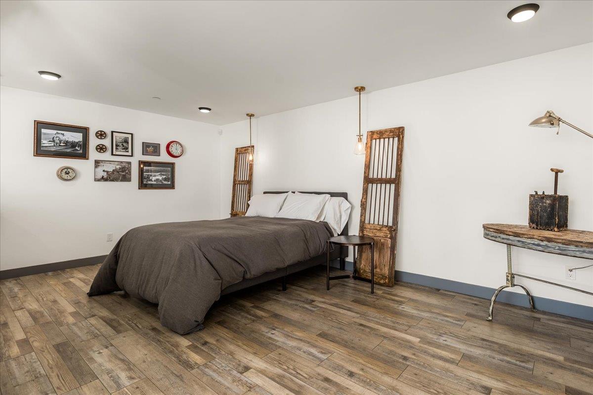 Nevada City, California, 95959, United States, 7 Bedrooms Bedrooms, ,5 BathroomsBathrooms,Residential,Active,2011864