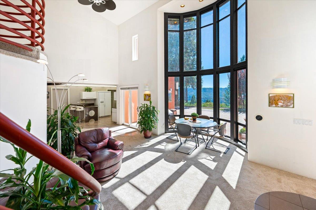 Nevada City, California, 95959, United States, 3 Bedrooms Bedrooms, ,4 BathroomsBathrooms,Residential,Active,1919387