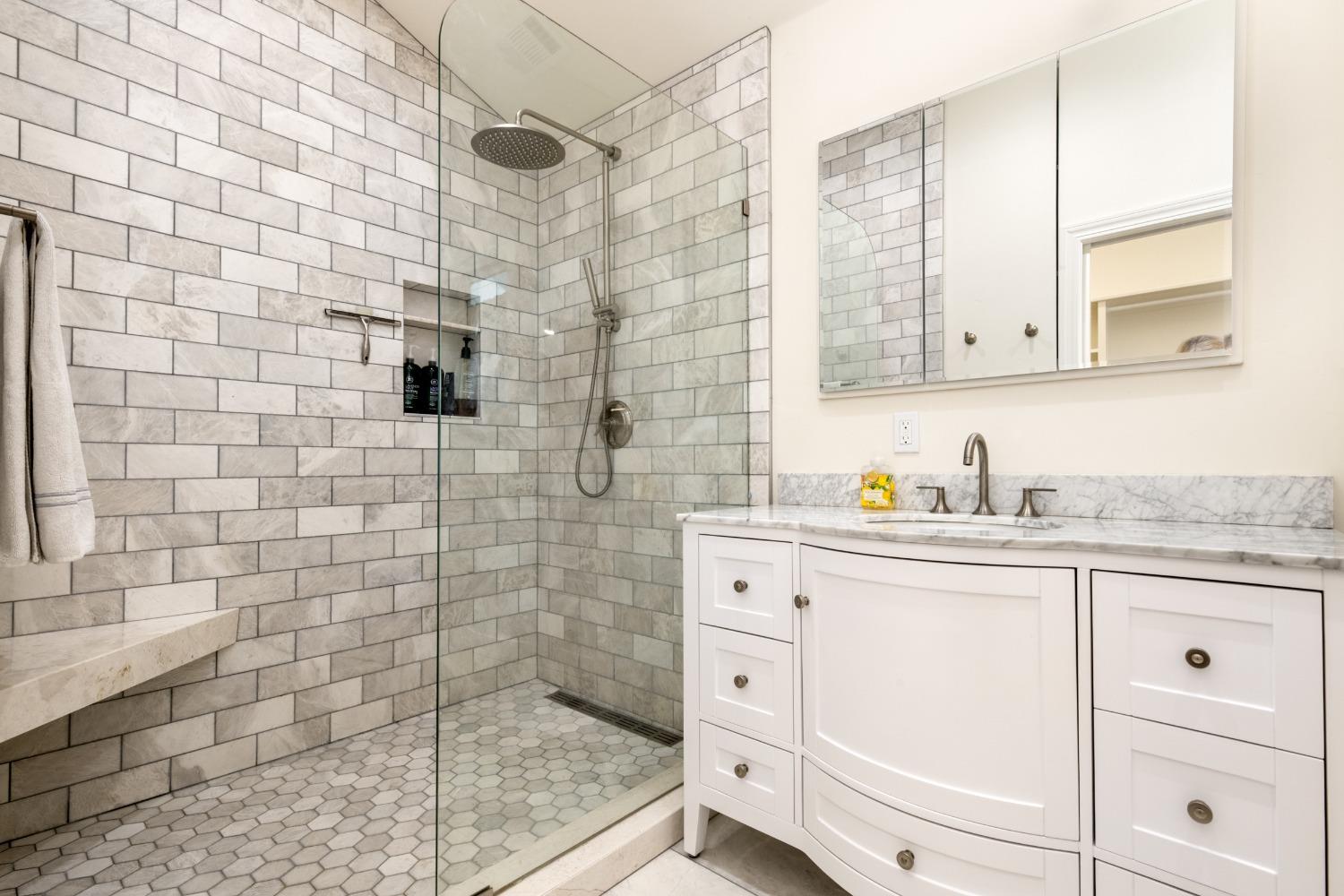 Nevada City, California, 95959, United States, 4 Bedrooms Bedrooms, ,5 BathroomsBathrooms,Residential,Active,1808164