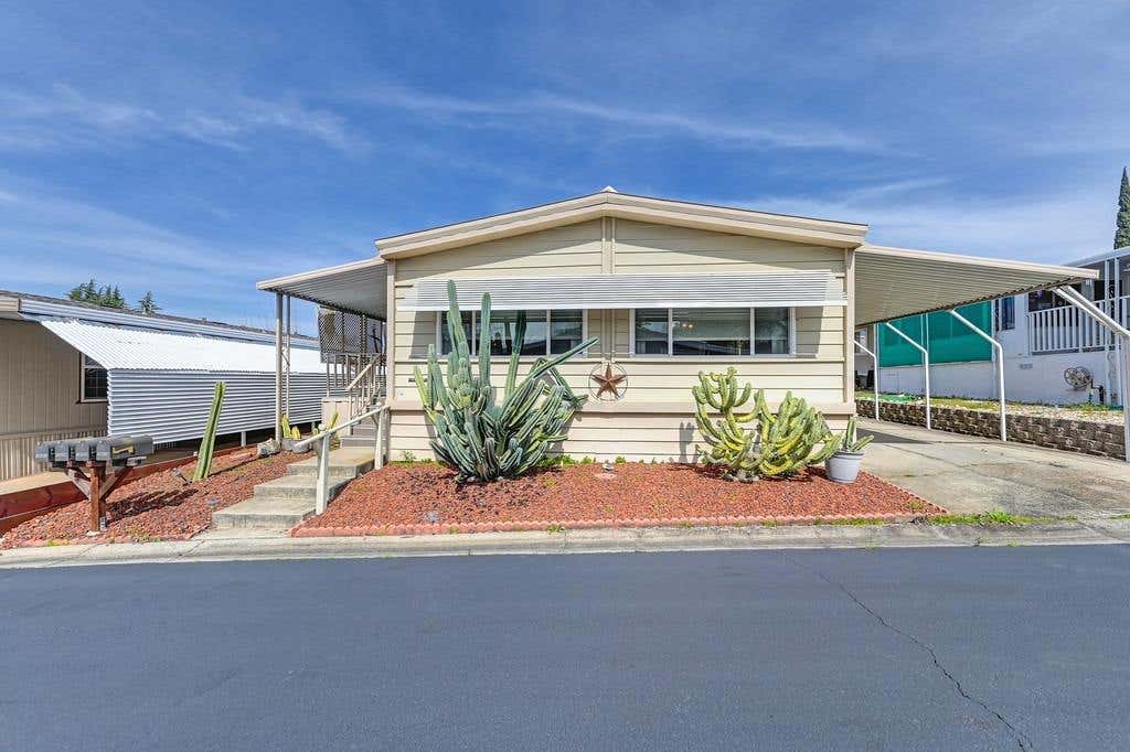 12207 HEMLOCK DR Unit 99  