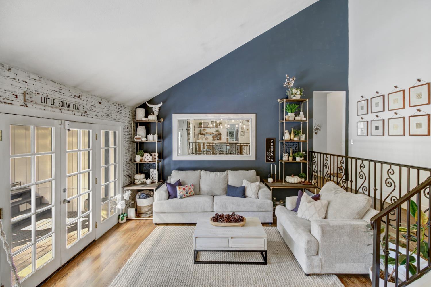 Carmichael, California, 95608, United States, 5 Bedrooms Bedrooms, ,4 BathroomsBathrooms,Residential,Active,1952048