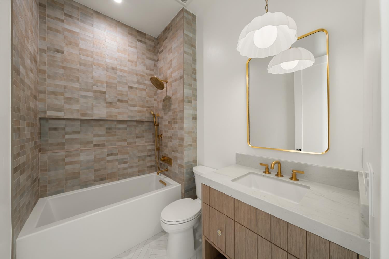 Loomis, California, 95650, United States, 4 Bedrooms Bedrooms, ,5 BathroomsBathrooms,Residential,Active,1893259