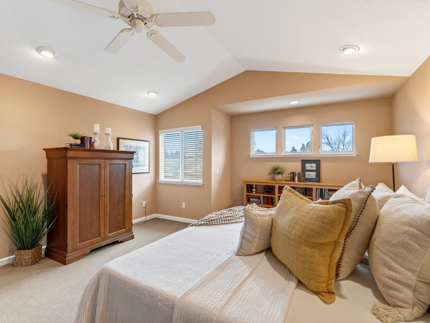 Davis, California, 95616, United States, 4 Bedrooms Bedrooms, ,3 BathroomsBathrooms,Residential,Active,2012895