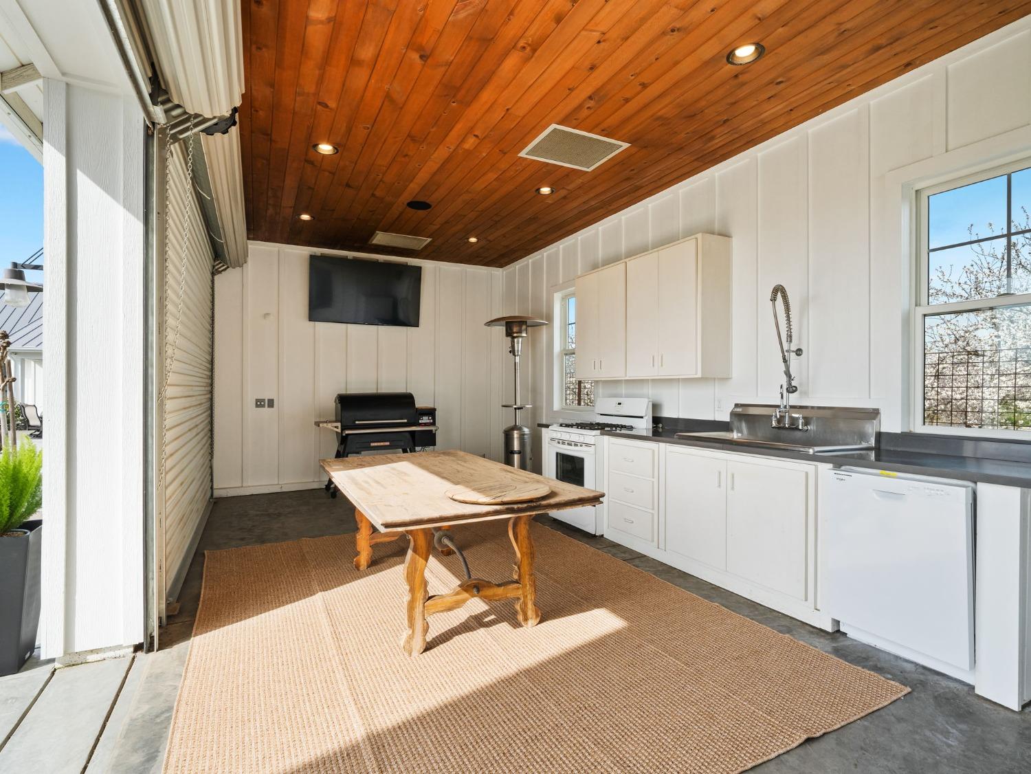 Davis, California, 95616, United States, ,3 BathroomsBathrooms,Residential,Active,1808296