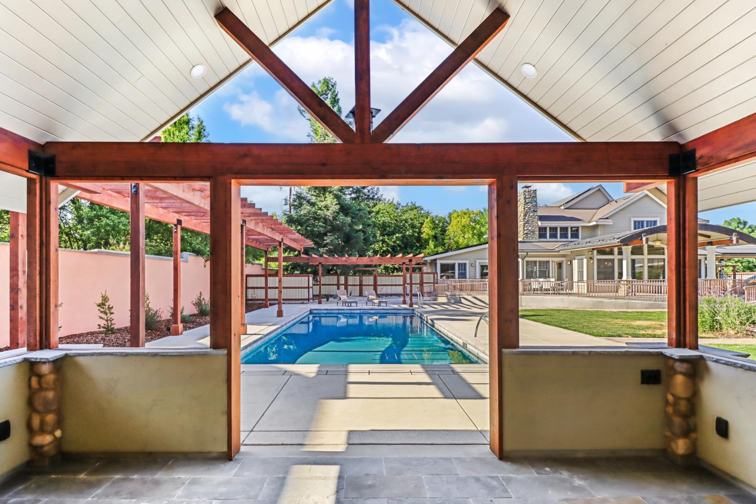Davis, California, 95616, United States, ,5 BathroomsBathrooms,Residential,Active,1843441